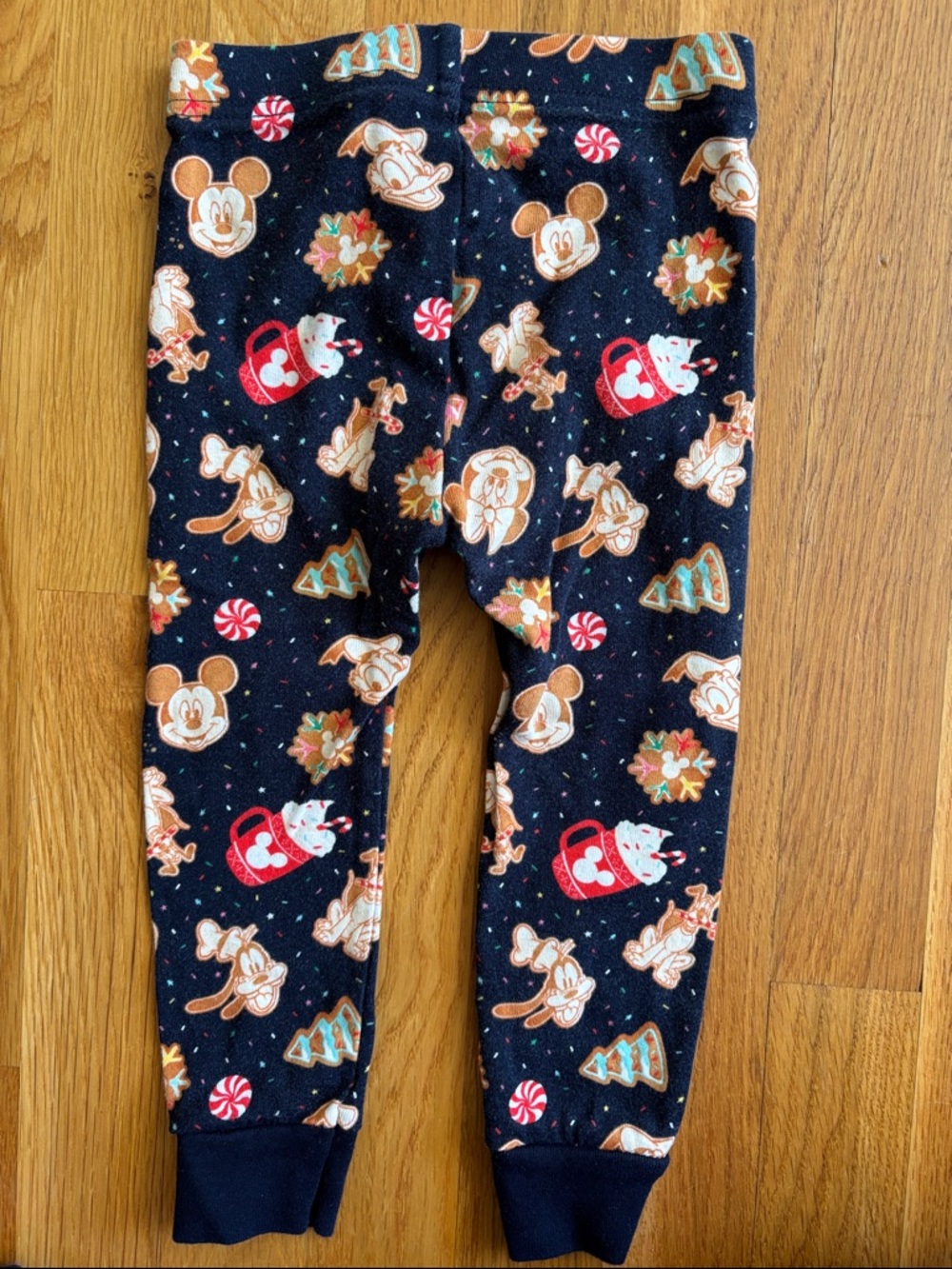 2T Old Navy Disney Pajama Set - Picture 5 of 6